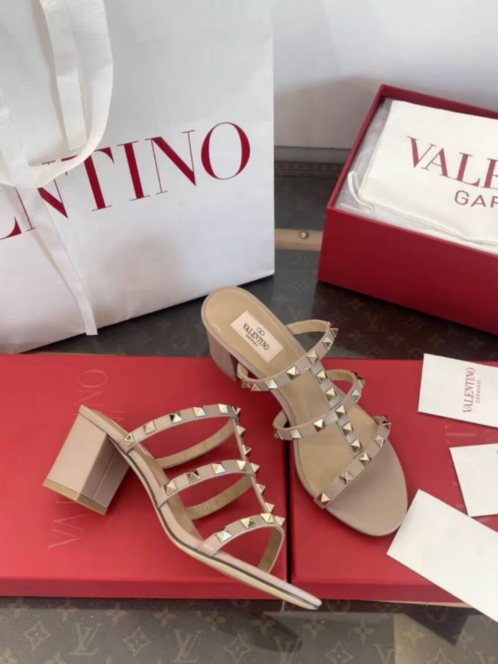 Valentino Garavani Rockstud Leather Slip-On Heel Sandals - Picture 4 of 9